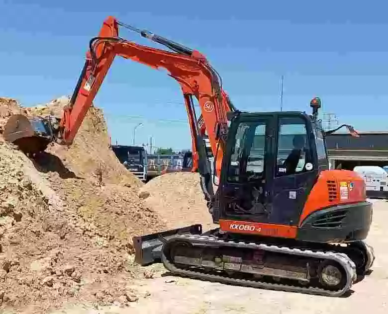 2. Mini Excavadora Kubota Kx080-4